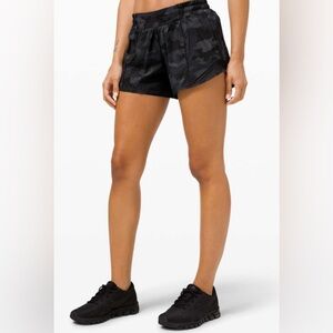 Lululemon Black Camo Hotty Hot Shorts Size 4